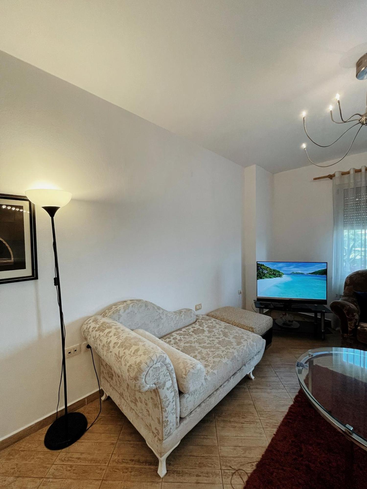 Lovely Apartment Tirana Buitenkant foto