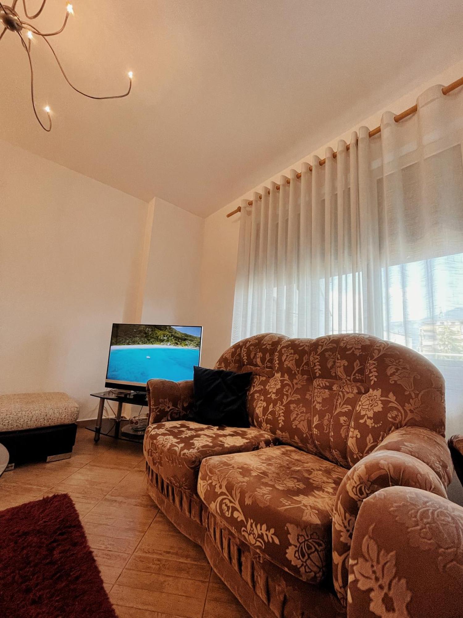 Lovely Apartment Tirana Buitenkant foto