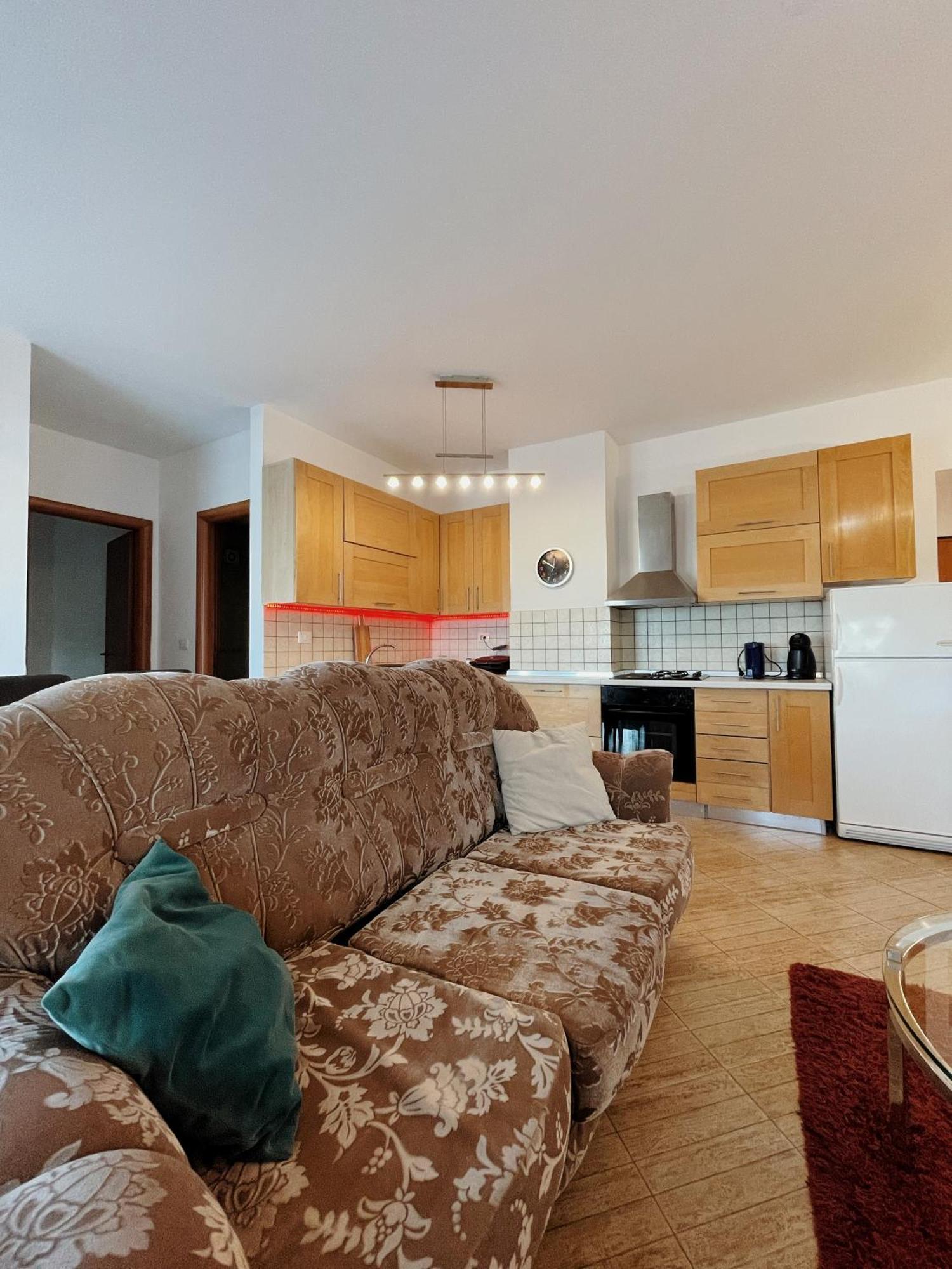 Lovely Apartment Tirana Buitenkant foto