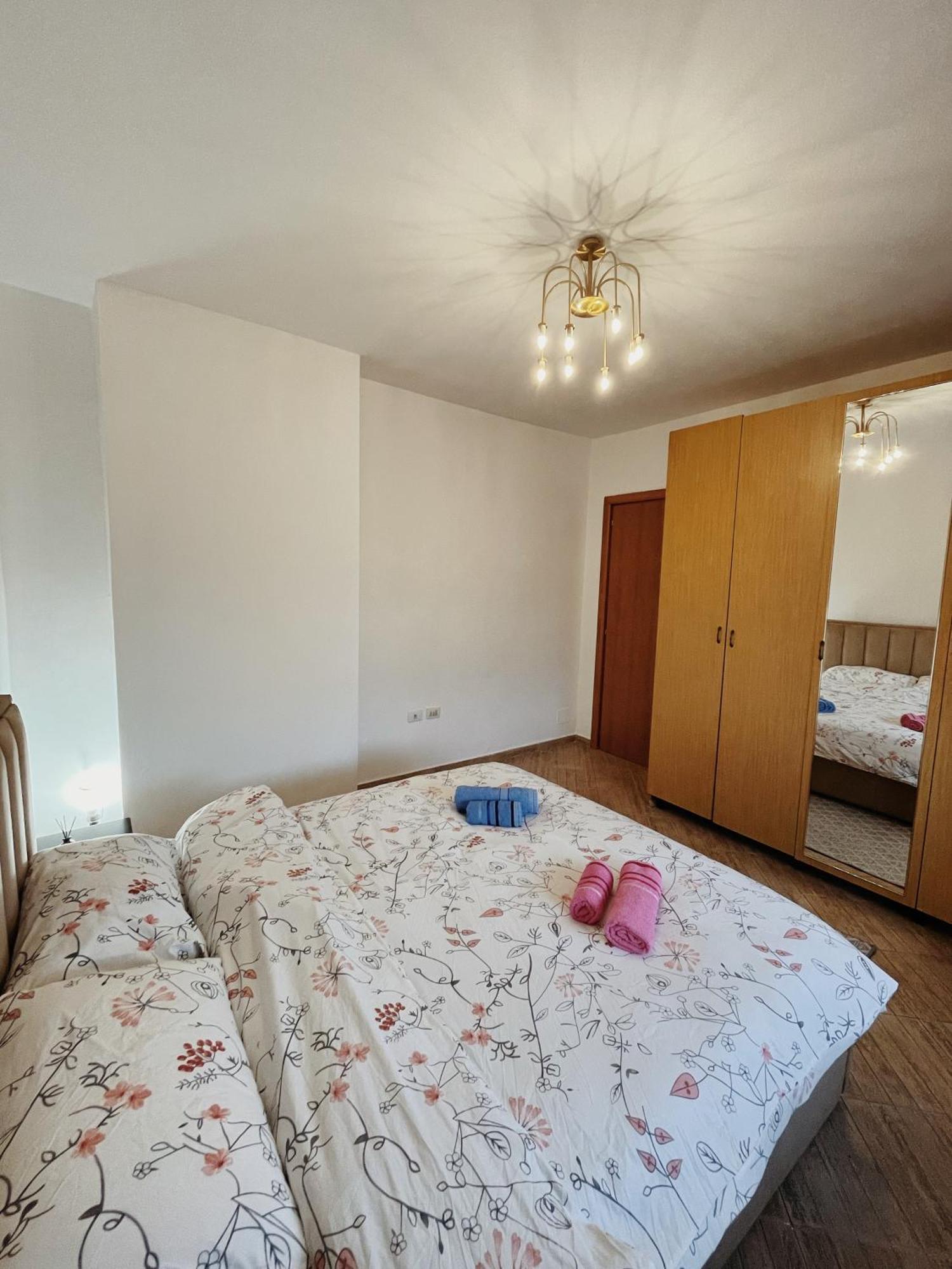 Lovely Apartment Tirana Buitenkant foto