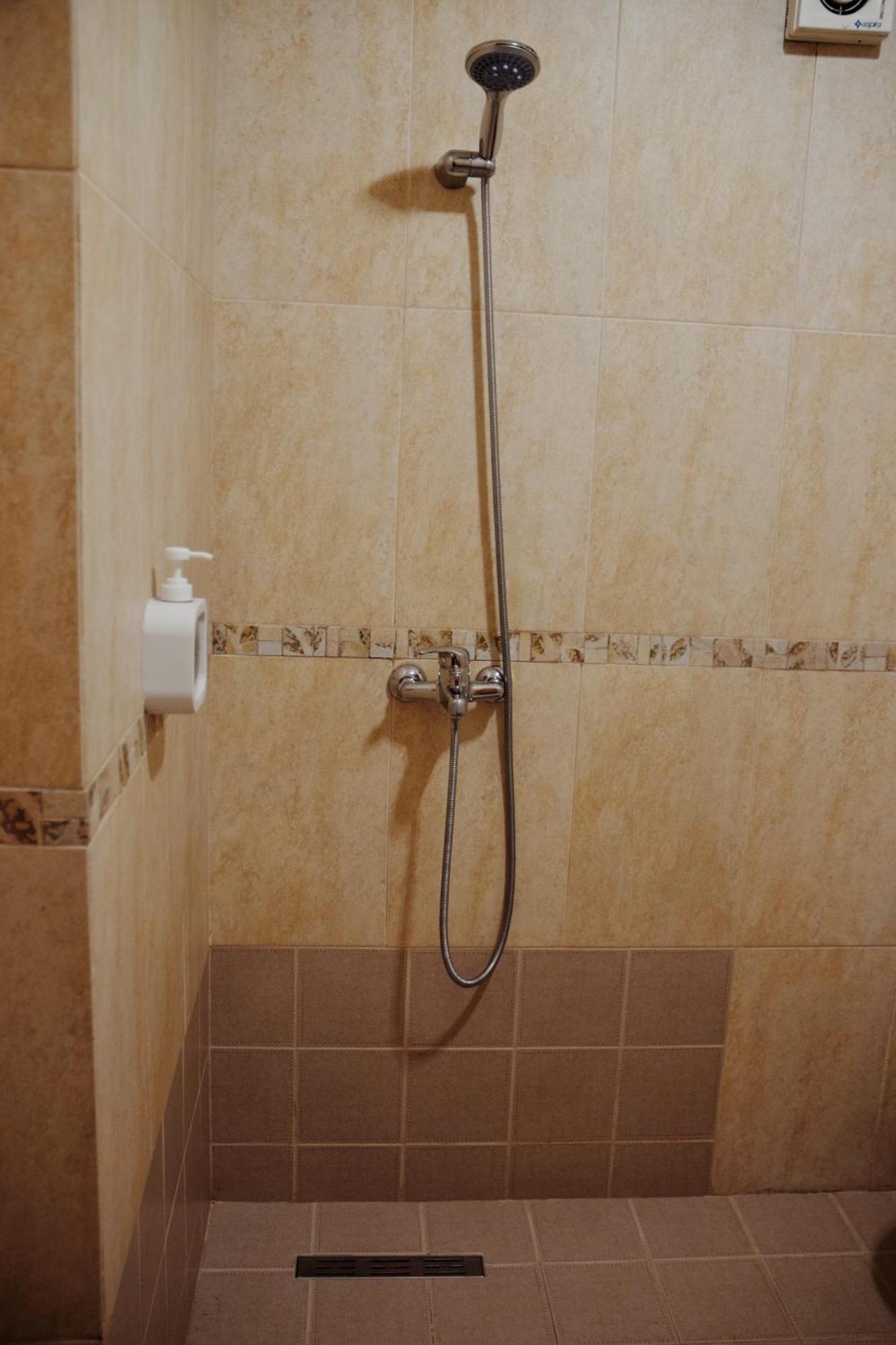 Lovely Apartment Tirana Buitenkant foto
